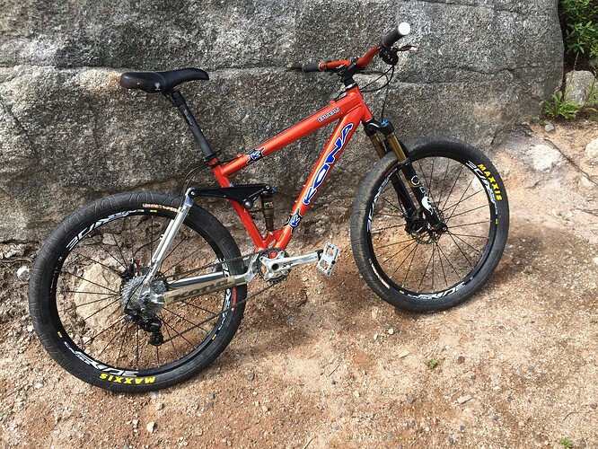 E1B37375-5E56-40D7-B989-24E8C92C789C