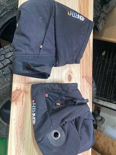 112AD9A8-9888-4F22-B2D7-A450EF85940A