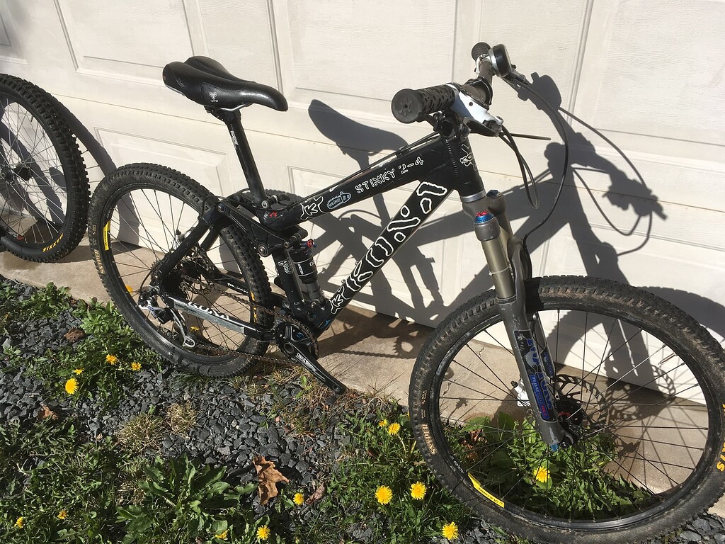 Full suspension for young rippers! Custom Kona Stinky 2-4 13